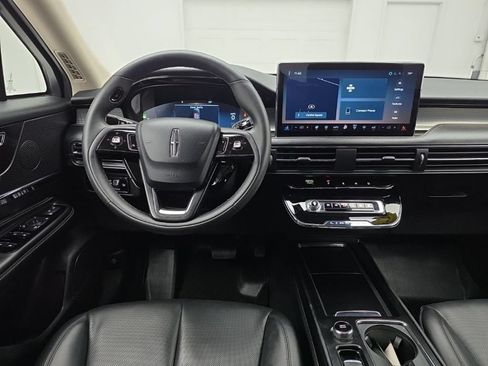 Used 2023 Lincoln Corsair AWD w/ Equipment Group 101A image 16