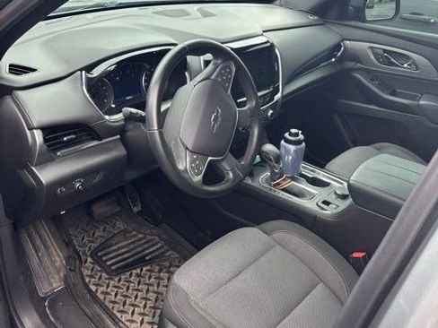 Used 2024 Chevrolet Traverse LT w/ Midnight/Sport Edition AWD/4WD image 11