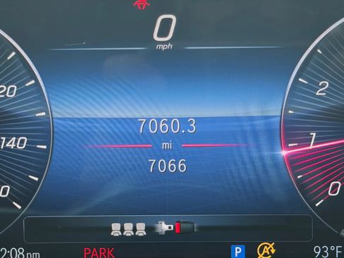 Used 2026 Mercedes-Benz GLB 250 image 23