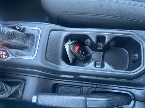 Used 2020 Jeep Gladiator Sport w/ Quick Order Package 24S image 22