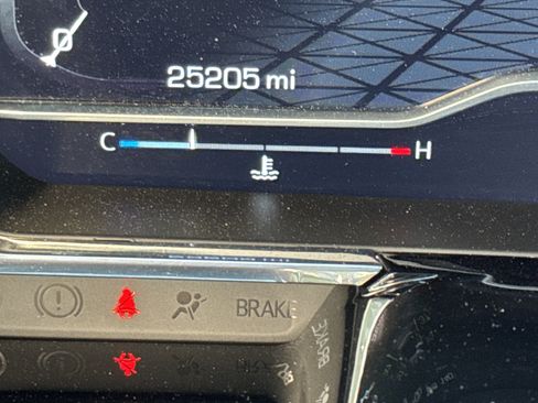 Used 2023 GMC Sierra 1500 Elevation image 23