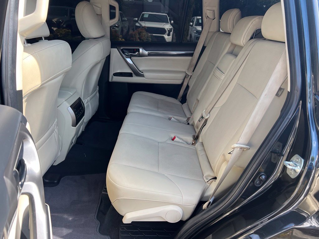 Used 2023 Lexus GX 460 Premium w/ Premium Package AWD/4WD image 16