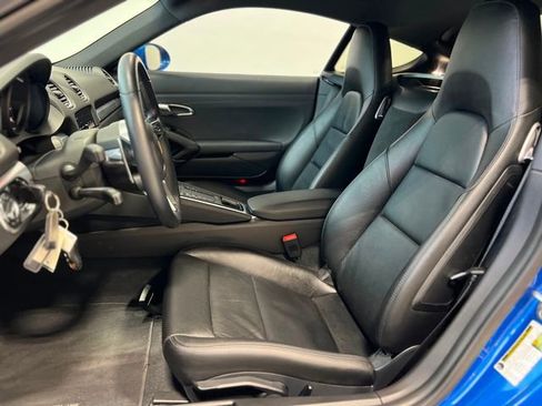 Used 2018 Porsche 718 Cayman RWD image 21
