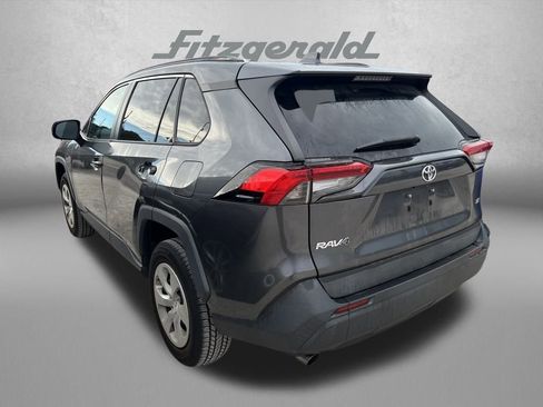 Used 2021 Toyota RAV4 LE image 3