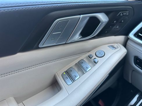 Used 2020 BMW X7 xDrive40i w/ M Sport Package image 10
