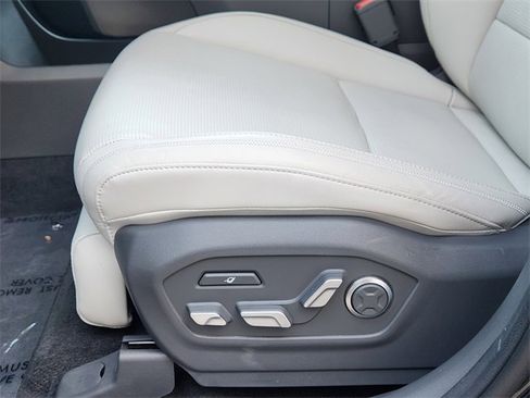 Certified 2025 Hyundai Santa Fe Calligraphy image 18