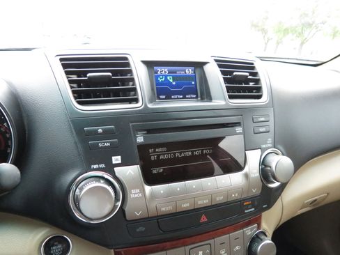 Used 2012 Toyota Highlander Limited image 15