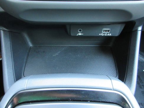Used 2024 Subaru Crosstrek 2.0i AWD/4WD image 40