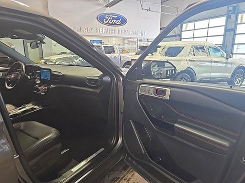 Used 2022 Ford Explorer ST-Line image 34
