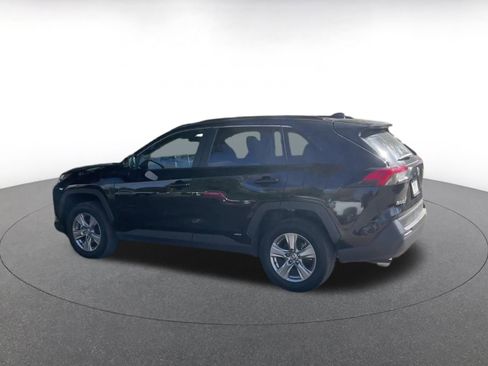 Used 2025 Toyota RAV4 LE image 9