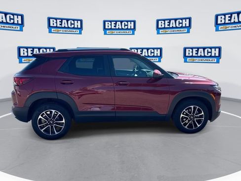 Used 2024 Chevrolet TrailBlazer LT FWD image 9