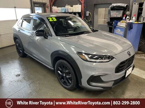 Used 2023 Honda HR-V Sport image 1