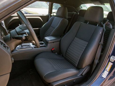 Used 2013 Dodge Challenger R/T RWD image 12