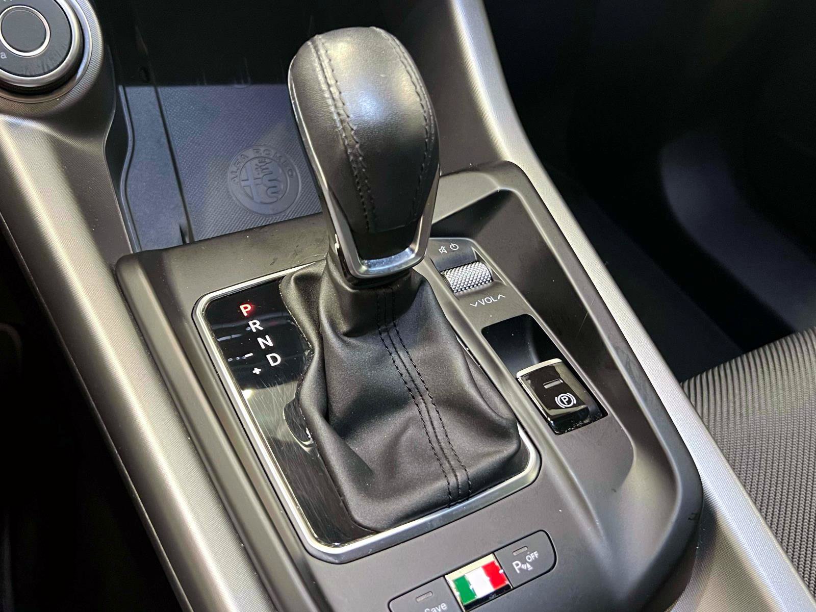 Used 2024 Alfa Romeo Tonale Ti AWD/4WD image 27