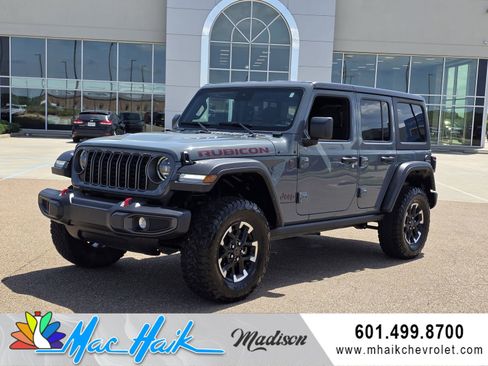 Used 2025 Jeep Wrangler Unlimited Rubicon AWD/4WD image 1