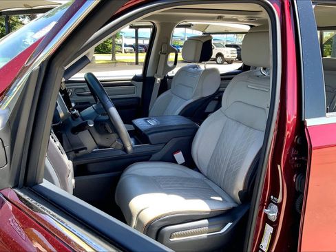 Certified 2025 RAM 1500 Tungsten w/ Off Road Group AWD/4WD image 8
