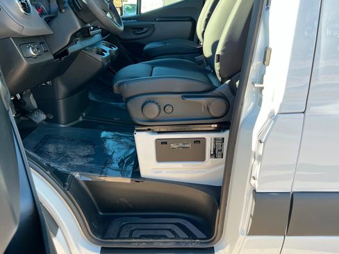 New 2026 Mercedes-Benz Sprinter 2500 image 13