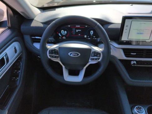 New 2026 Ford Explorer Active w/ Active Comfort Package image 19