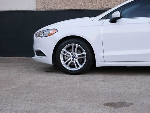 Used 2018 Ford Fusion SE image 7