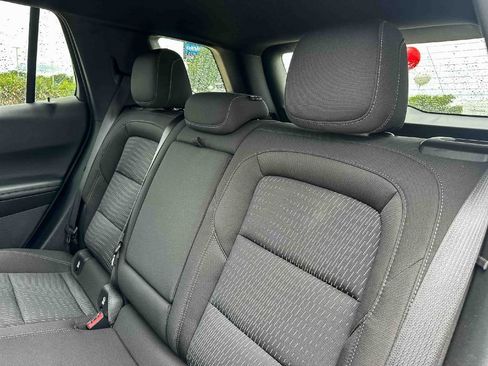 Used 2026 Chevrolet Equinox LT FWD image 19