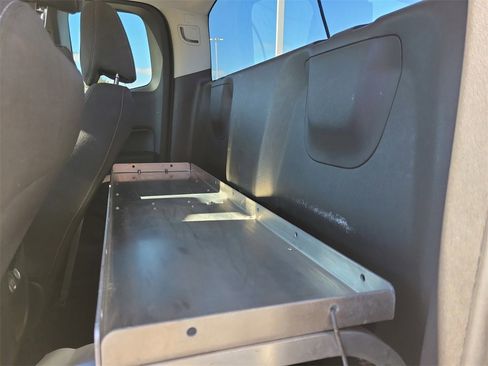 Used 2022 Chevrolet Colorado LT w/ Fleet Safety Package image 11