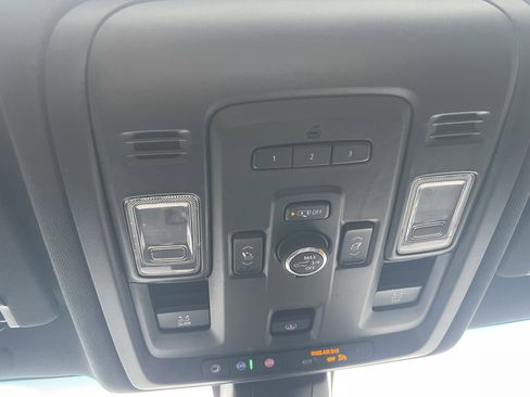 Used 2021 GMC Yukon XL SLT w/ SLT Luxury Plus Package image 26