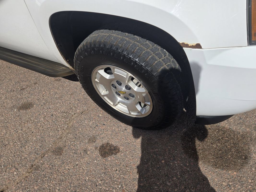 Used 2013 Chevrolet Suburban LT AWD/4WD image 13