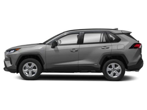 Used 2020 Toyota RAV4 LE AWD/4WD image 3