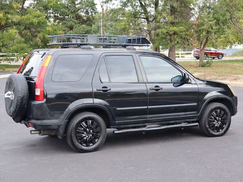 Used 2004 Honda CR-V LX image 4