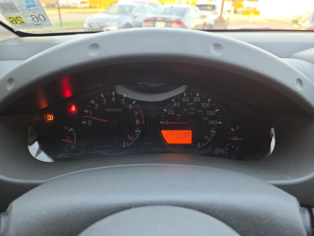 Used 2014 Nissan Frontier SV RWD image 22