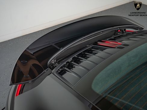 Used 2025 Porsche 911 Carrera image 6