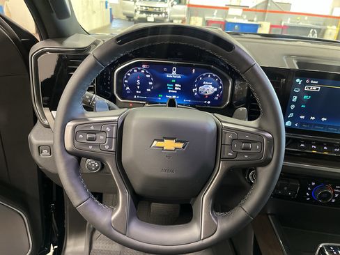 New 2026 Chevrolet Silverado 1500 High Country AWD/4WD image 32
