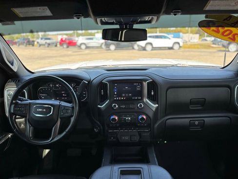 Used 2022 GMC Sierra 2500 AT4 image 14