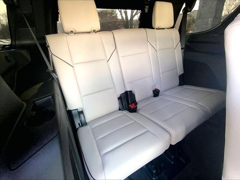 Used 2025 Cadillac Escalade Sport image 30