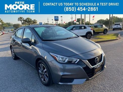 Used 2022 Nissan Versa SV image 1