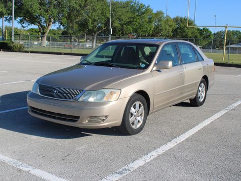 Used 2001 Toyota Avalon XL FWD image 3
