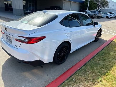 Used 2026 Toyota Camry SE w/ Convenience Package FWD image 6