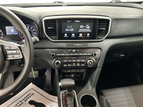 Used 2020 Kia Sportage LX w/ LX Popular Package AWD/4WD image 18