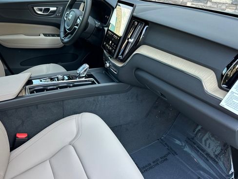 New 2026 Volvo XC60 B5 Core w/ Climate Package AWD/4WD image 13