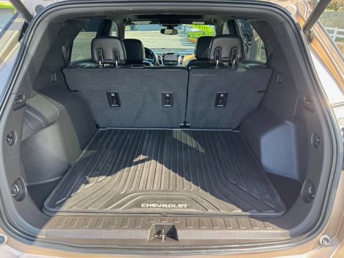 Used 2018 Chevrolet Equinox Premier FWD image 11