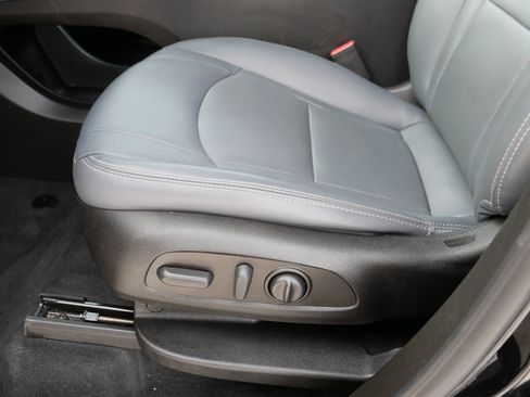 Used 2023 Buick Enclave Essence w/ Experience Buick Package image 20