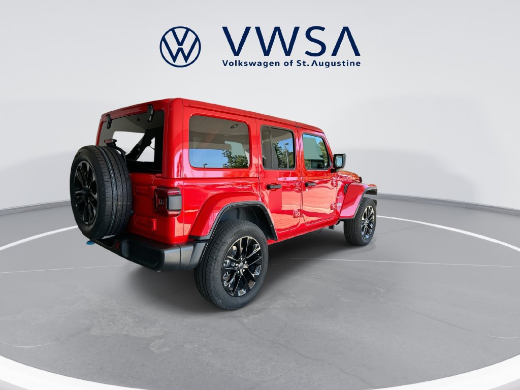 Used 2024 Jeep Wrangler Unlimited Sahara AWD/4WD image 7