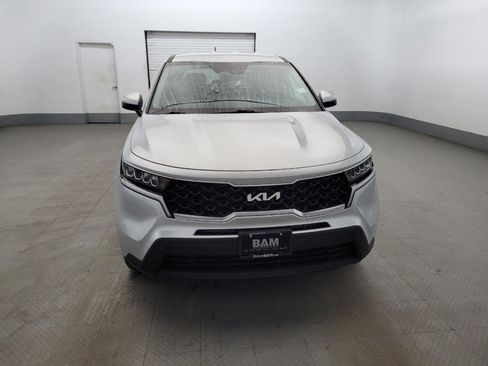 Used 2022 Kia Sorento LX image 14