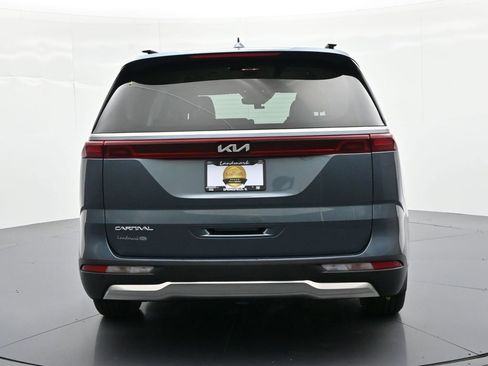 Used 2023 Kia Carnival SX FWD image 7