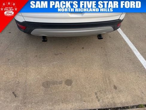 Used 2018 Ford Escape SE image 4