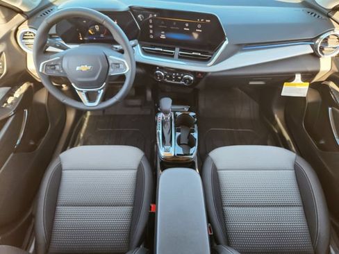 New 2026 Chevrolet Trax LT w/ Driver Confidence Package FWD image 20