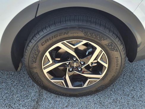 Used 2025 Kia Sportage LX image 25