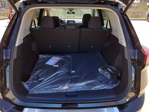 New 2026 Nissan Rogue SV w/ Cold Weather Package FWD image 7