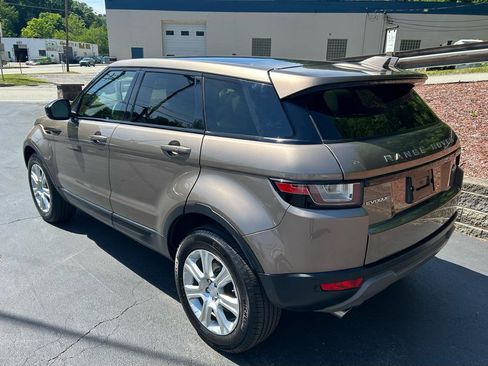 Used 2018 Land Rover Range Rover Evoque SE AWD/4WD image 3