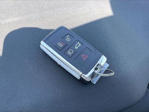 Certified 2025 Land Rover Discovery Sport S AWD/4WD image 14